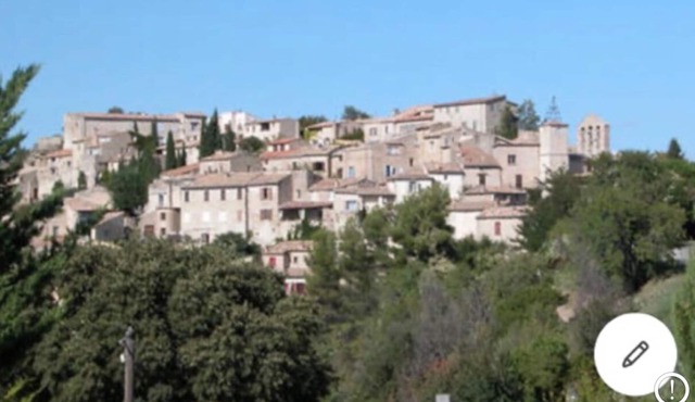 Old house with beautiful view of the Luberon