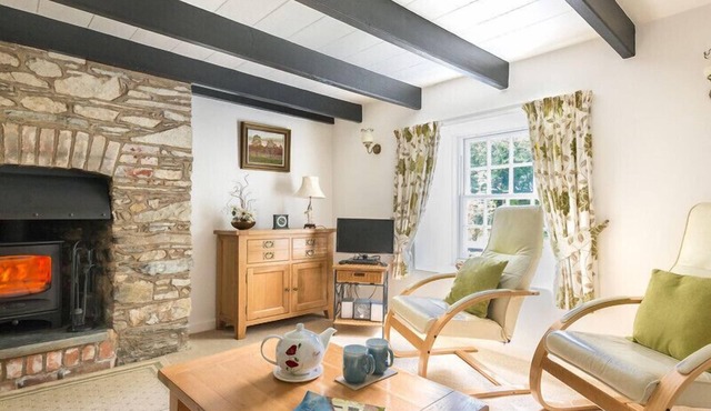 OLD KEA COTTAGE, family friendly in Rock