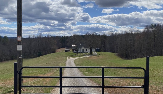 Old Mills Farm - Privacy and Solitude on 32 Acres - Perfect Couples Getaway