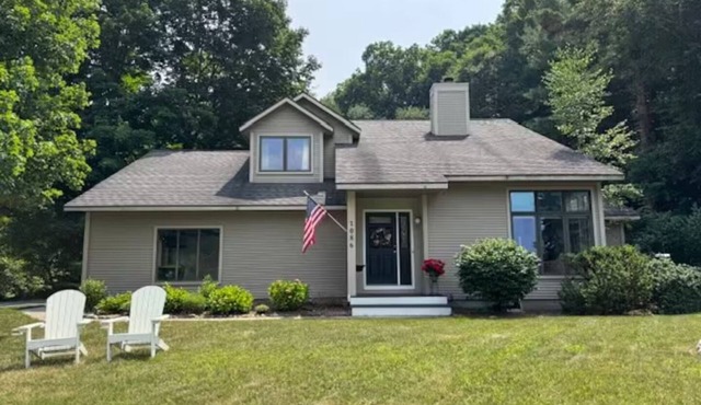 Old Mission Peninsula home with Lake Michigan Beach Access