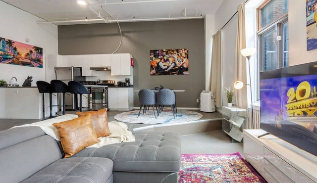 Old Montreal Loft | Modern & Trendy ‘Sweet Escape’