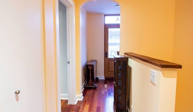 Old Montreal Luxury Quiet Apartment