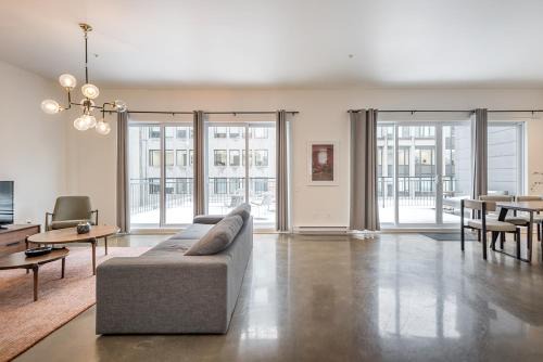 Old Montreal Penthouse Iconic Location