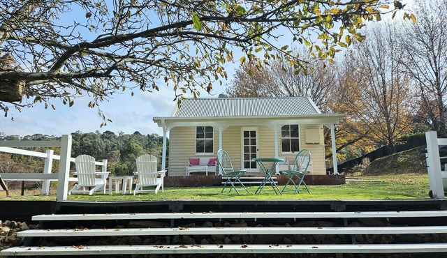 Old Oak Tree Cottage