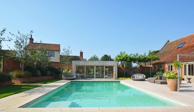 Old Oaks Cottage - Two Bedroom House, Sleeps 3