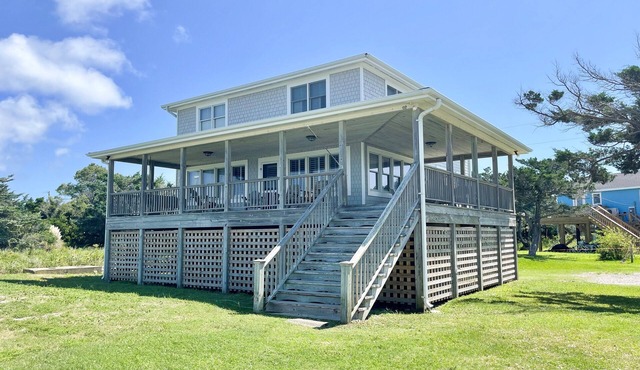 Old Pamlico Inn Site: Large waterfront home with dock, amazing views
