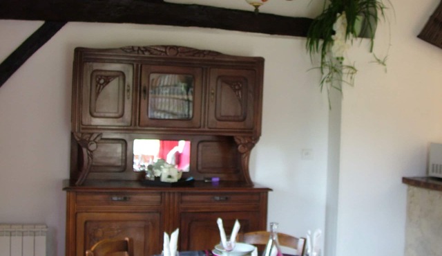 Old plum oven, single storey, independent, 1 bedroom, enclosed garden