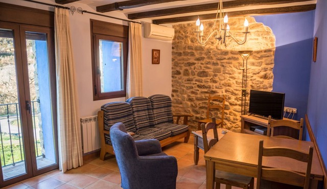 OLD RURAL HOUSE FOR 20 PEOPLE
