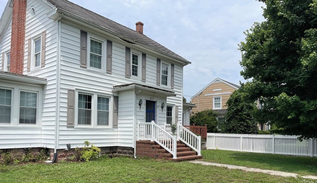 Old Sears Home in the heart of Downtown Kilmarnock