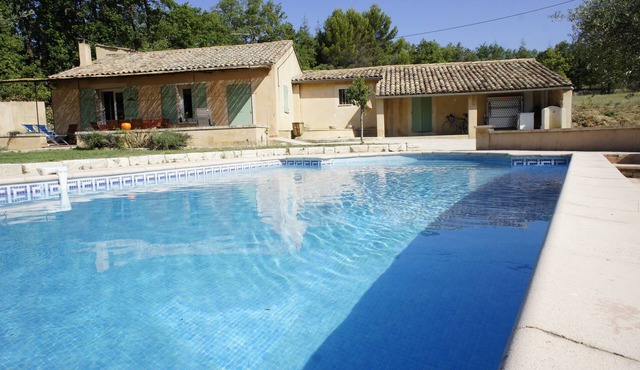 Old sheepfold; air conditioning throughout; lavender fields