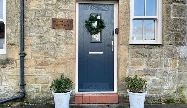 OLD STATION COTTAGE, pet friendly, with open fire in Kielder