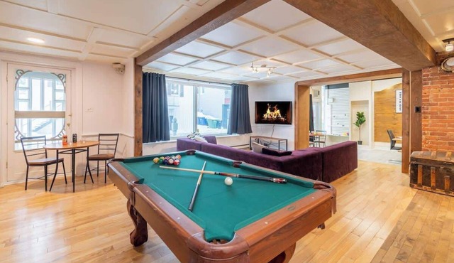 Old-Time Charm | 12 Guests | Billiards & Hot Tub