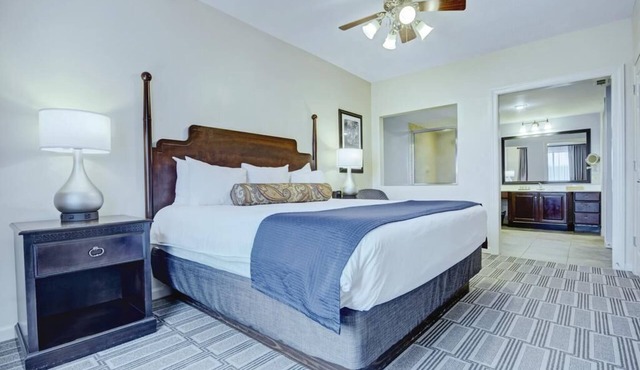 Old Town Alexandria Vacation Resort!