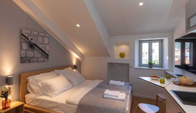 Old Town Apartments U Nikše - Deluxe Studio with City View