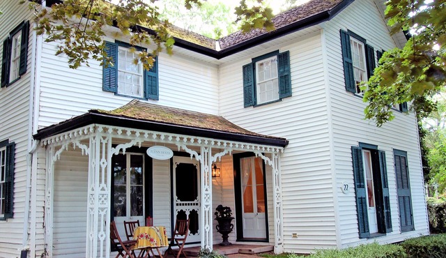 Old Town Charm With Modern Amenities Steps To Downtown