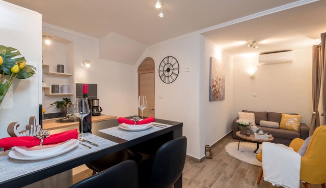 Old town Dubrovnik- New fully renovated apartment situated inside of city walls