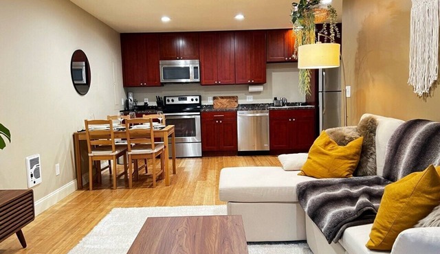 Old Town Issaquah Gem - 20 Mins to Seattle & Bellevue