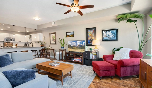 Old Town North Getaway – King Beds & Game Room!