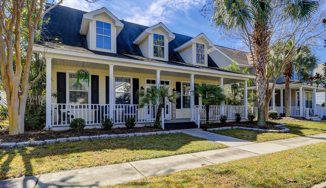Old Town retreat with golf cart, fenced yard, covered porch, & outdoor living
