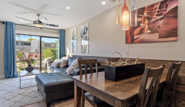 Old Town Scottsdale ~ Newly Upgraded Townhouse