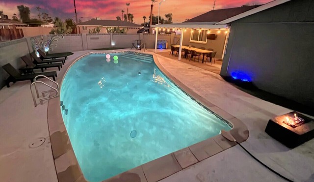 Old Town, Single story w/Pool, Bunk Beds, Bocce, Putt-Putt, & Pool Table!