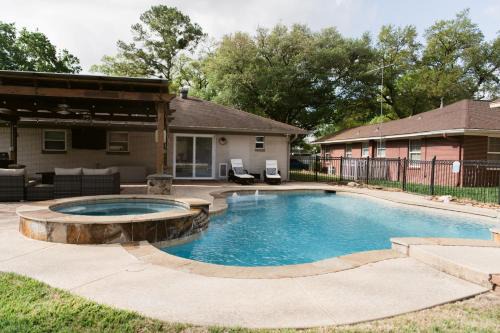 Old Town Tomball Pool & Spa Retreat