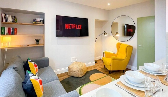 Old Town Trinity Apartment No 3 by ADLIV