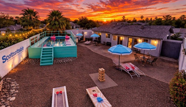 Old Town Villa Oasis, Pool, Games & Sleeps 12