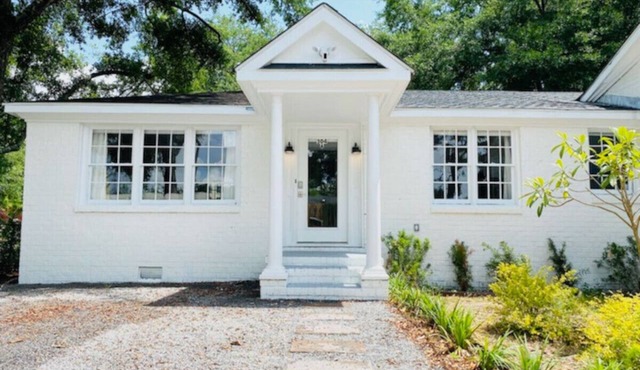 Old Village Double - Renovated Duplex - Sleeps 14