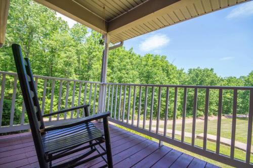 Old Wagon - Shenandoah Woods, Starlink Wi-Fi & Hot Tub