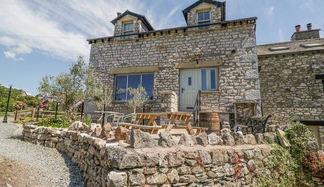 OLD WATERMILL, pet friendly, with open fire in Cartmel