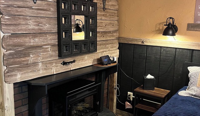 Old West Sheriff's Office Frontier Suite