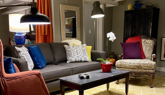 Old World Charm Basement Level Flat in upscale Cherry Creek