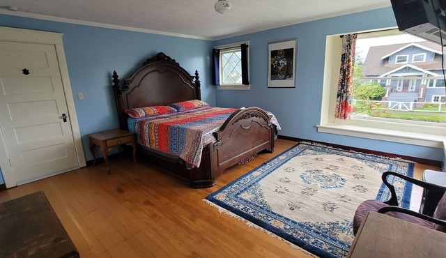 Old World Charm. Stately historical mansion.