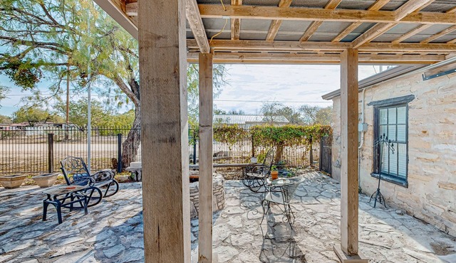 Old-world home full of modern amenities with gas grill & AC - dog-friendly