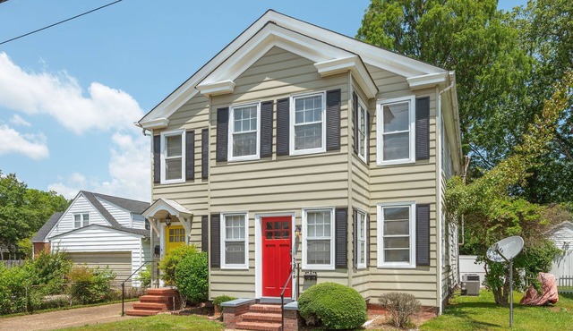 Olde Hampton, right in the center of Hampton Roads 1