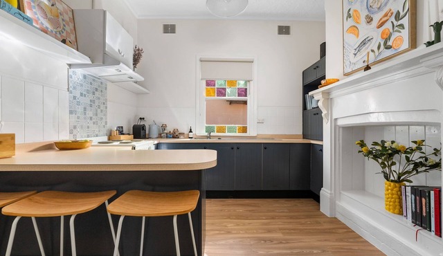 Olde' Haven - Federation Charm close to CBD