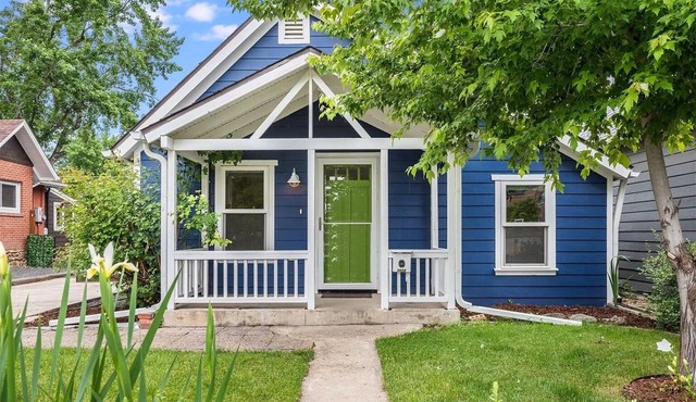 Olde Town Oasis: Pet-Friendly Luxury Just Two Blocks from Olde Town