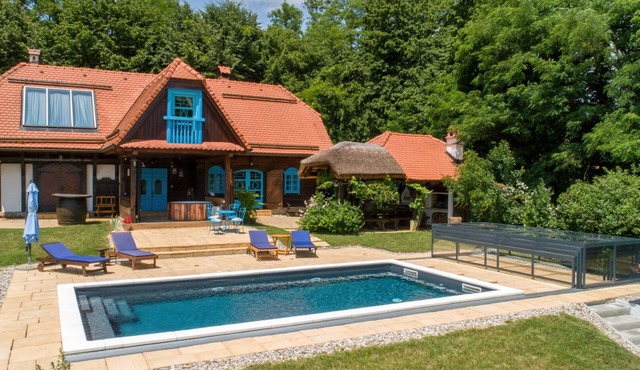 Oldwine House Ložnjak by Villas Guide