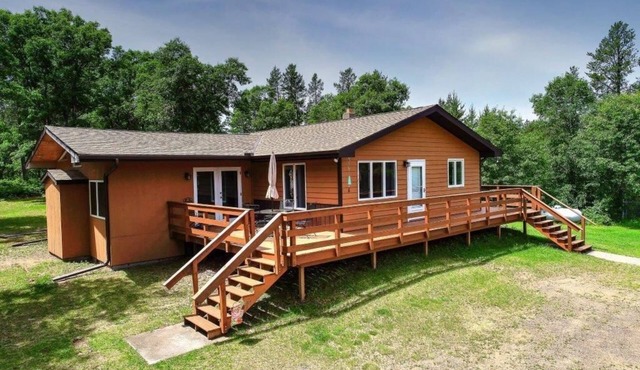 Ole's Outpost Cabin Wascott/Minong on UTV/Snowmobile Trail & Near Boat Landings!