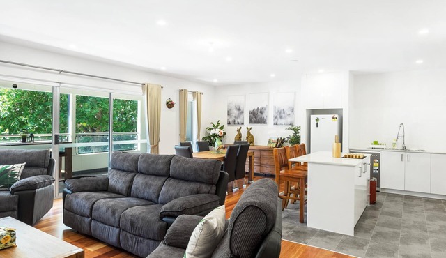 Olinda Deluxe Apartment B1 - This beautiful and comfortably furnished apartment is centrally located in the village of Olinda.