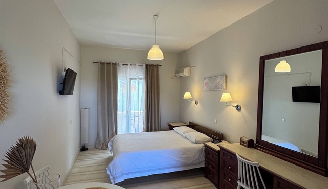 Olive Garden Studios & Apts