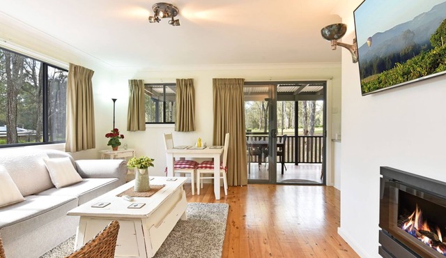 Olive Grove 3 1 Bedroom Cabin with large Bath and walk to wineries