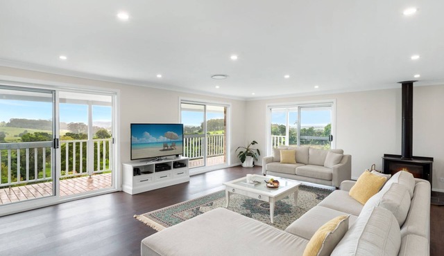 Olive Grove - A Contemporary Rural Haven