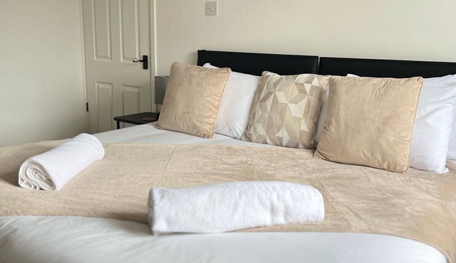 Olive Lodge, 3 Bedroom House