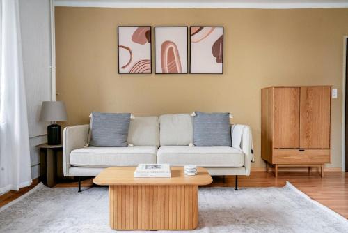 Olive Suite Zürich - 90 qm, 3 Schlafzimmer, Balkon & moderne Küche