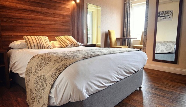 Oliver Cromwell Hotel