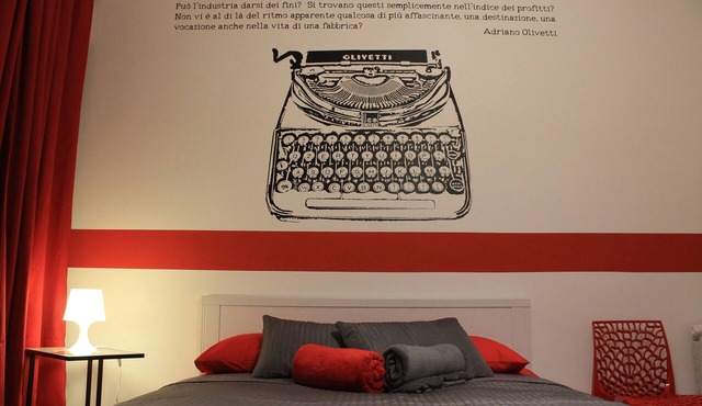"Olivetti" Room - with shared bathroom in Ivrea