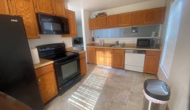 Olivia House - 3bd 1bth