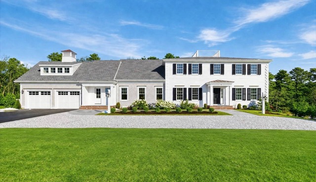 Olivia's Oasis: 006-HL - Stunning New Construction with Heated Pool & Hot Tub in Harwich